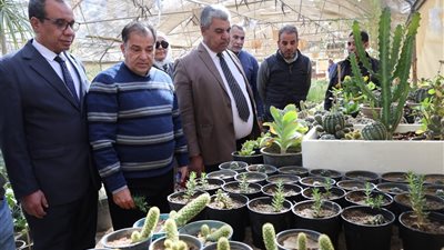 رئيس جامعة قنا يفتتح المجزر الآلي للدواجن ومشتل نباتات الزينة بالجامعة