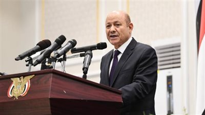 العليمي: إنهاء الوجود العسكري الإماراتي باليمن لا يعني القطيعة.. والقرارات السيادية الأخيرة كانت خيارًا اضطراريًا