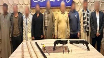 القبض على طرفي مشاجرة تعديا على بعضهما بأسلحة نارية وبيضاء بالقاهرة