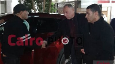 الخطيب ونجوم الكرة بالأهلي يشاركون في عزاء حمدي جمعة لاعب القلعة الحمراء السابق