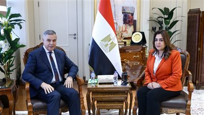 وزيرة التنمية المحلية تشدد على تسريع مشروعات الخطة الاستثمارية والتصالح وحسم ملف النظافة بالإسكندرية