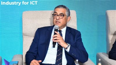 بعد رحلة امتدت لـ3 سنوات.. حسام هيبة يطلب عدم التجديد له بمنصب رئيس هيئة الاستثمار