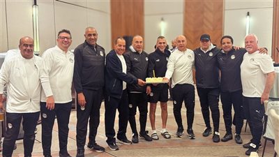 منتخب مصر يحتفل بعيد ميلاد الشربيني وسعفان وفيصل وعيد