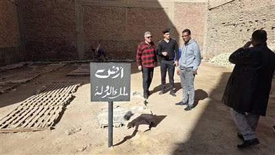 رئيس حي جنوب الغردقة يقود حملة لاسترداد 3 قطع أراضٍ من أملاك الدولة بمنطقة المستلزمات| صور