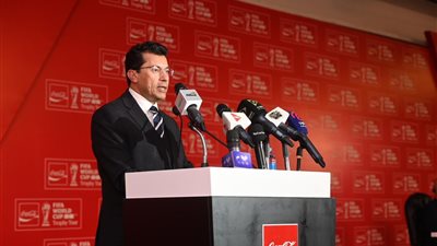 وزير الرياضة يشهد وقائع المؤتمر الصحفي لاستقبال كأس العالم بمصر