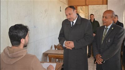 نائب رئيس جامعة الأزهر يتابع امتحانات الفصل الدراسي الأول بالفترة المسائية