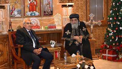 رئيس مجلس الشيوخ يهنئ البابا تواضروس الثاني بعيد الميلاد المجيد