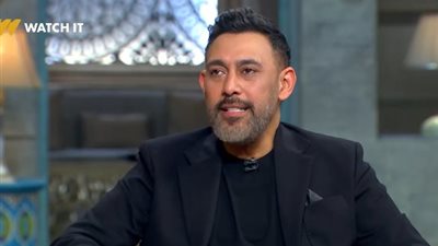 عمرو مصطفى: طلبت من ربنا أتغير في العمرة.. والصراعات في الوسط الفني بتقلل الموهبة