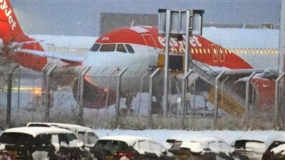 إغلاق مدرج الطيران بمطار ليفربول في بريطانيا وإلغاء مئات الرحلات