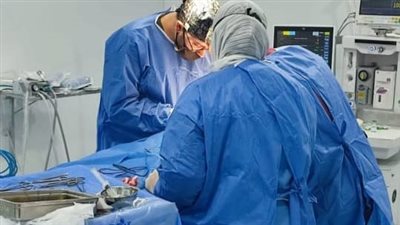 إجراء تدخل جراحي الأول من نوعه بمستشفى الأطفال التخصصي بالبحيرة