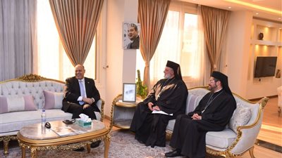 وفد الكنيسة الكاثوليكية يتقدم بمقترح لوزير العمل لتنظيم إجازات أعياد المسيحيين