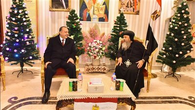 محافظ أسيوط يزور مطرانية منفلوط والكنيسة الإنجيلية الأولى لتهنئة الأقباط بعيد الميلاد المجيد