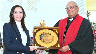محافظ البحيرة تقدم التهنئة بعيد الميلاد المجيد لأبناء الكنيسة الإنجيلية بدمنهور
