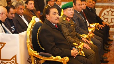 اللواء خالد شعيب محافظ مطروح يقدم التهنئة للإخوة الأقباط بمناسبة عيد الميلاد المجيد 