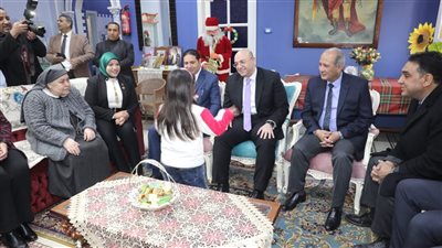 محافظ بني سويف يزور دار أيتام صديقات الكتاب المقدس لمشاركة الأطفال فرحتهم بعيد الميلاد المجيد