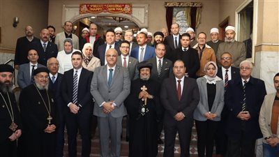  محافظ القليوبية ومدير الأمن يقدمان التهنئة بعيد الميلاد المجيد بمطرانية شبرا الخيمة