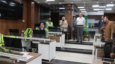 محافظ القليوبية يتابع حملات إزالة التعديات على الطريق الزراعي من مركز سيطرة الشبكة الوطنية بالديوان العام