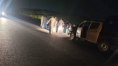 6 أشخاص بينهم أب ونجله.. ننشر أسماء مصابي حادث انقلاب تروسيكل على صحراوي قنا