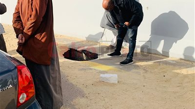 بدء أعمال ترميم الهبوط الأرضي بكوبري رأس الحكمة بمطروح.. ووضع حواجز مرورية لسلامة المسافرين