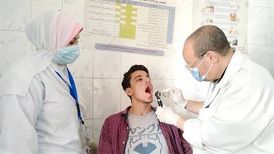 كشف ودواء بالمجان..400 منتفع بقافلة مجانية لدرب الأربعين بالوادي الجديد