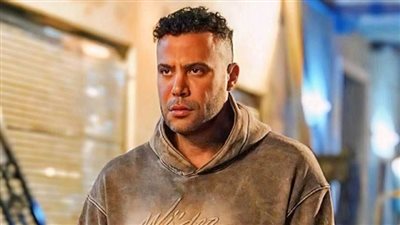 إصابة محمد إمام خلال تصوير أحد مشاهد الأكشن في مسلسله الجديد الكينج | خاص