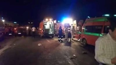 إصابة 13 شخصًا في حادث تصادم ميكروباص بطريق الروبيكي - العاشر من رمضان