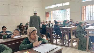 رئيس منطقة القاهرة الأزهرية يشدد على عدم السماح بأي ممارسات تخل بنزاهة الامتحانات