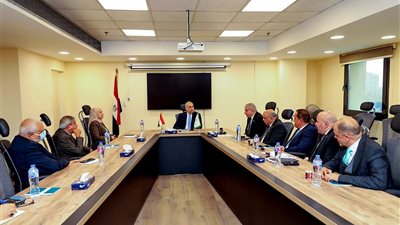 رئيس البنك الزراعي المصري يلتقي أعضاء لجنة الزراعة بالشيوخ لبحث جهود التنمية الزراعية ودعم صغار المزارعين