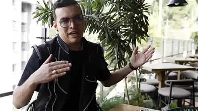 وفاة المغني ييسون خيمينيز في حادث تحطم طائرة تعيد للأذهان حديثه المؤثر عن حلمه الأخير.. ما القصة؟