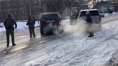 مظاهرات تجتاح مدنًا أمريكية عقب مقتل سيدة على يد ضابط.. والأمن الداخلي يدفع بتعزيزات إضافية