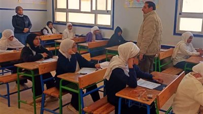 طلاب جنوب سيناء يؤدون امتحان اللغة الأجنبية الأولى اليوم 