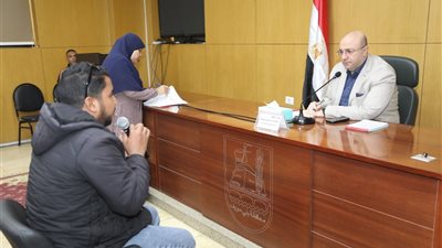 محافظ بني سويف يتابع الحلول المنفذة لمطالب وشكاوى المواطنين