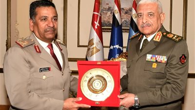 وزير الدفاع يلتقي رئيس الاتحاد العربي للرياضة العسكرية