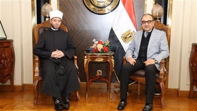 وزيرا قطاع الأعمال والأوقاف يبحثان سبل إحياء واستثمار الأصول التاريخية لتعظيم الاستفادة منها