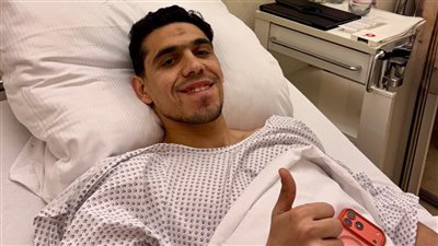 محمد حمدي يخضع لجراحة الرباط الصليبي في ألمانيا| صور 