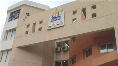 كان سايق عربية الحي.. مصدر بمحافظة القاهرة يكشف ملابسات دهس طفل بسيارة تابعة لرئيس حي التبين| خاص