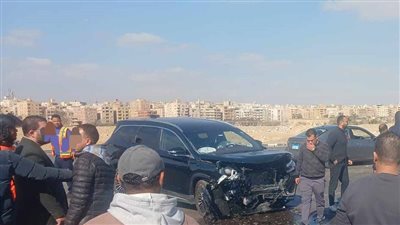 إصابة 3 أشخاص في حادث تصادم 3 سيارات أعلى محور حسب الله الكفراوي بالقاهرة
