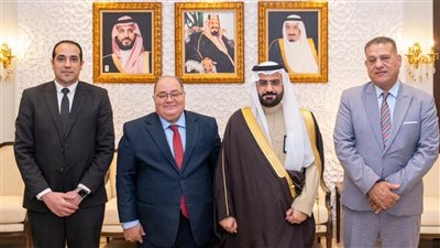 القنصل المصري بالسعودية يتفقد الجالية الوطنية بالأحساء ويبحث تعزيز فرص الاستثمار