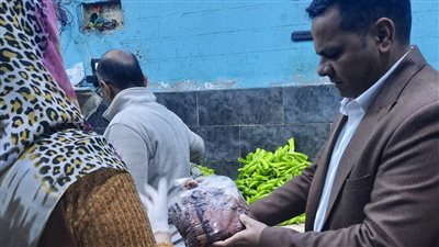 ضبط 62 كيلو من اللحوم الفاسدة داخل مطعم كبدة شهير بالسويس.. وتحرير عشرات المحاضر خلال حملة تموينية