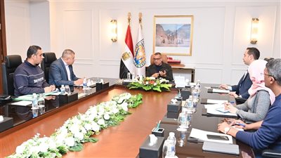 محافظ جنوب سيناء يناقش الموقف التنفيذي للخطة الاستثمارية 2025 - 2026 
