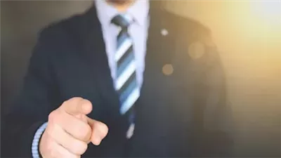 عند الله تجتمع الخصوم.. الموظف صاحب واقعة 