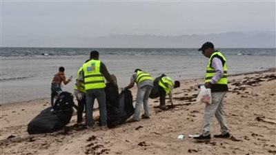 للحفاظ على المظهر الجمالي.. حملة نظافة شاملة بمدينة نويبع 