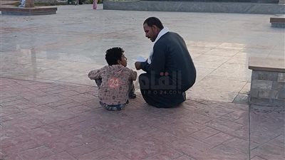 استغاثة عاجلة.. طفل مصاب بضمور العضلات في المنيا دون معاش وحقنة العلاج بـ 3 ملايين دولار