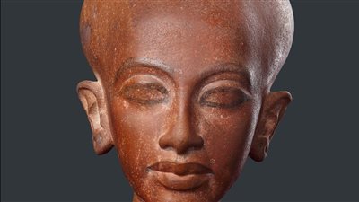 دقة نحت استثنائية لرأس أميرة من عصر العمارنة بالمتحف المصري بالتحرير 