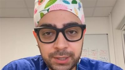 علموني من الصفر.. جراح أردني يشيد بتعامل الأطباء المصريين معه في بريطانيا