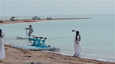 إيقاف مؤقت لرحلات الويند والكايت سيرف بشواطئ دهب بسبب عدم وجود رياح 