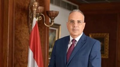 وزير الري يصل إلى رواندا لعقد جلسة مباحثات رسمية في مجال المياه