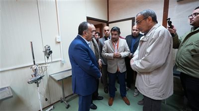 محافظ أسيوط يتفقد مستشفيات وأقسام الحروق ويعلن خطة تطوير وإنشاء مركز لتأهيل ذوي الهمم