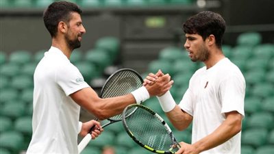 مواجهة تاريخية على عرش التنس العالمي.. ألكاراز يصطدم بـ دجوكوفيتش في نهائي أستراليا المفتوحة