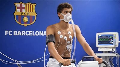 بعد اجتياز الكشف الطبي.. برشلونة يستعد لإعلان التعاقد مع حمزة عبد الكريم اليوم